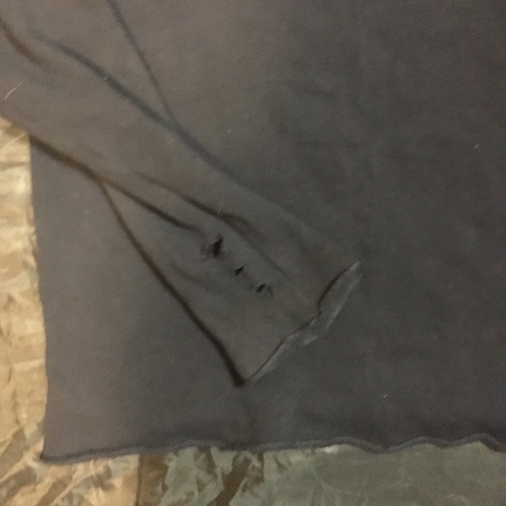 TM sweater - Picture 5 of 5